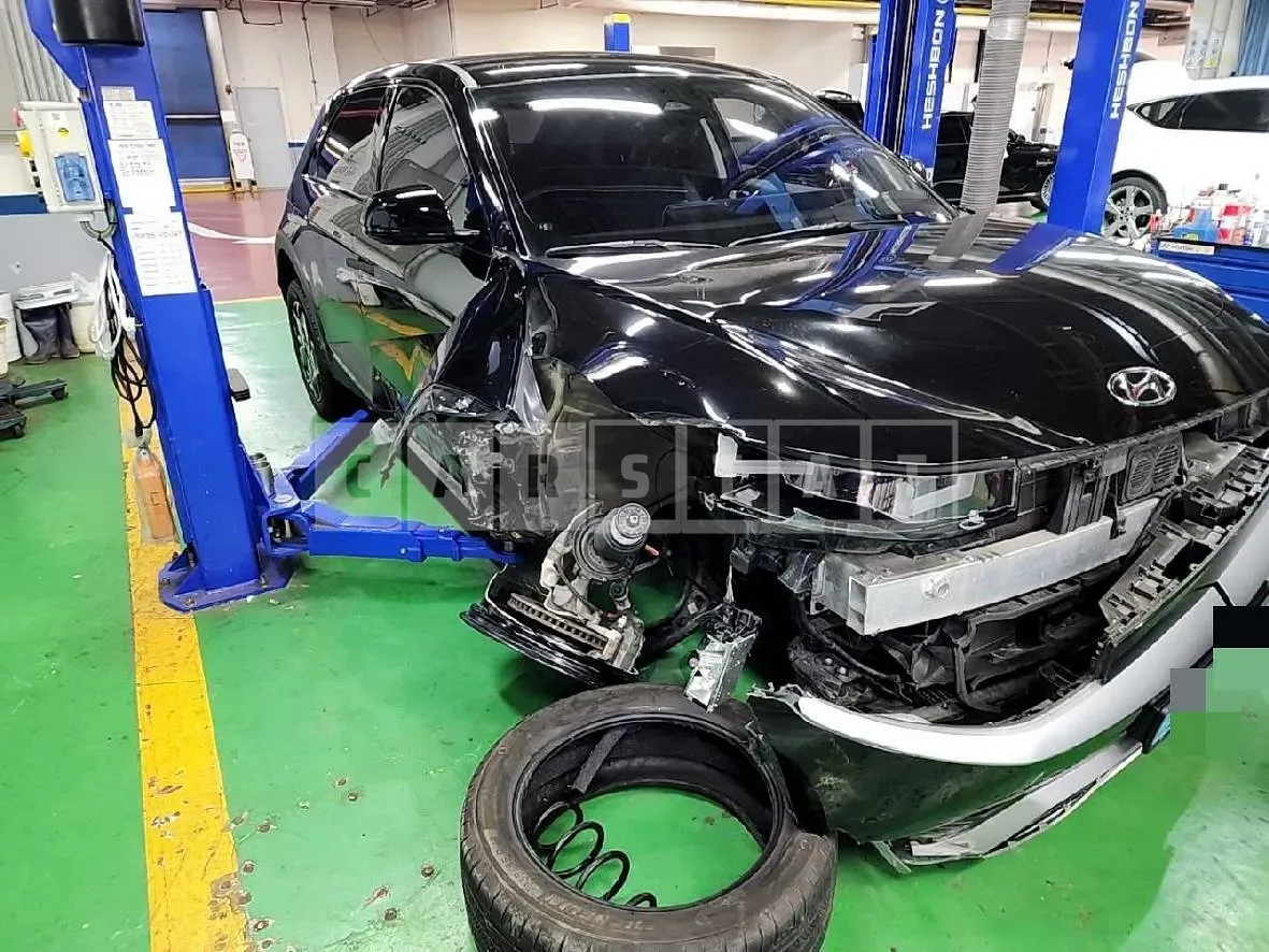 Photo 2 of 28: 2021 Hyundai IONIQ 5 Long Range, VIN KMHKN81AFNU011780 — Korean insurance auction