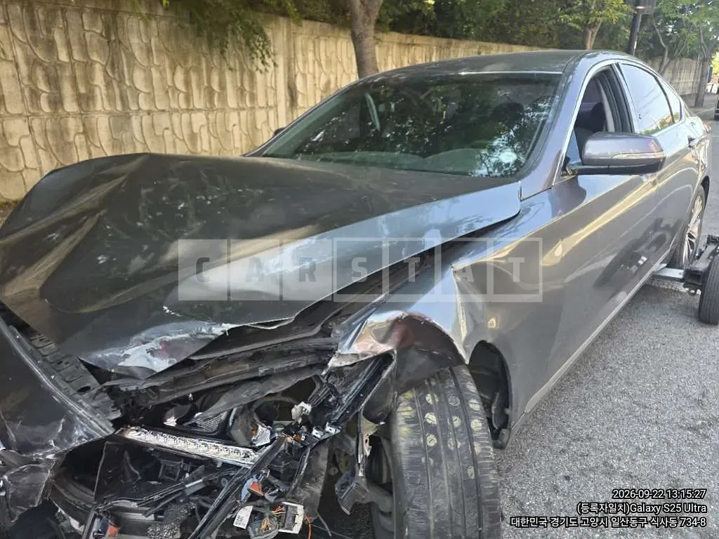 Photo 2 of 16: 2016 Genesis 3.3 — Korean insurance auction