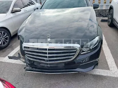 Photo 1 of 48: 2017 Mercedes-Benz E300 4Matic — Korean insurance auction