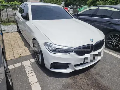 Photo 1 of 18: 2017 BMW 520d — Korean insurance auction