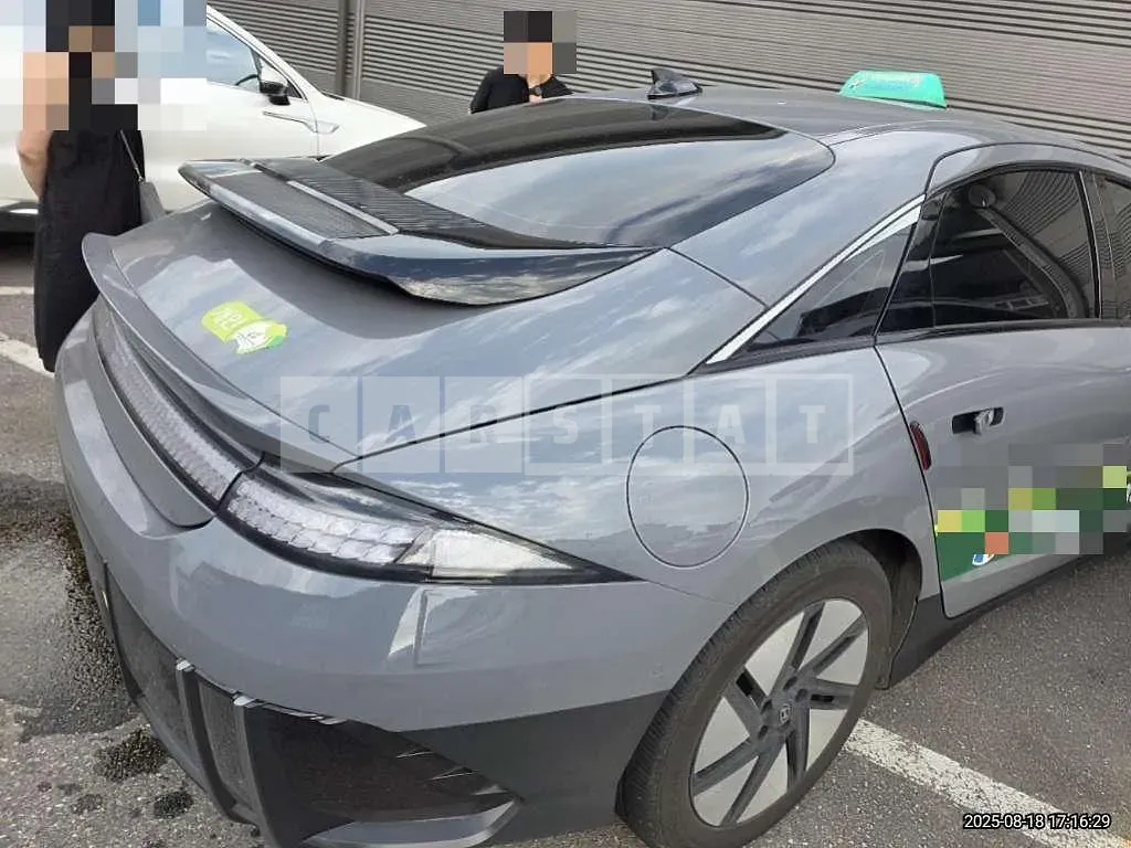 Photo 2 of 14: 2023 Hyundai IONIQ 6 — Korean insurance auction