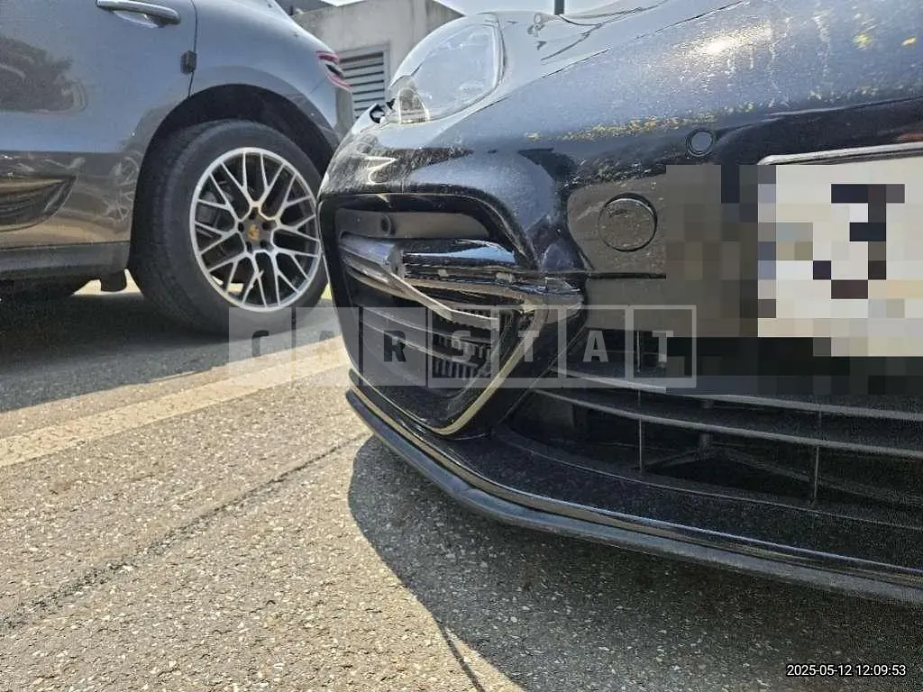 Photo 2 of 59: 2018 Porsche Panamera Turbo — Korean insurance auction