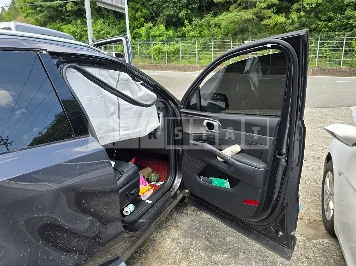 Photo 2 of 47: 2023 Kia Sorento 2.5 — Korean insurance auction