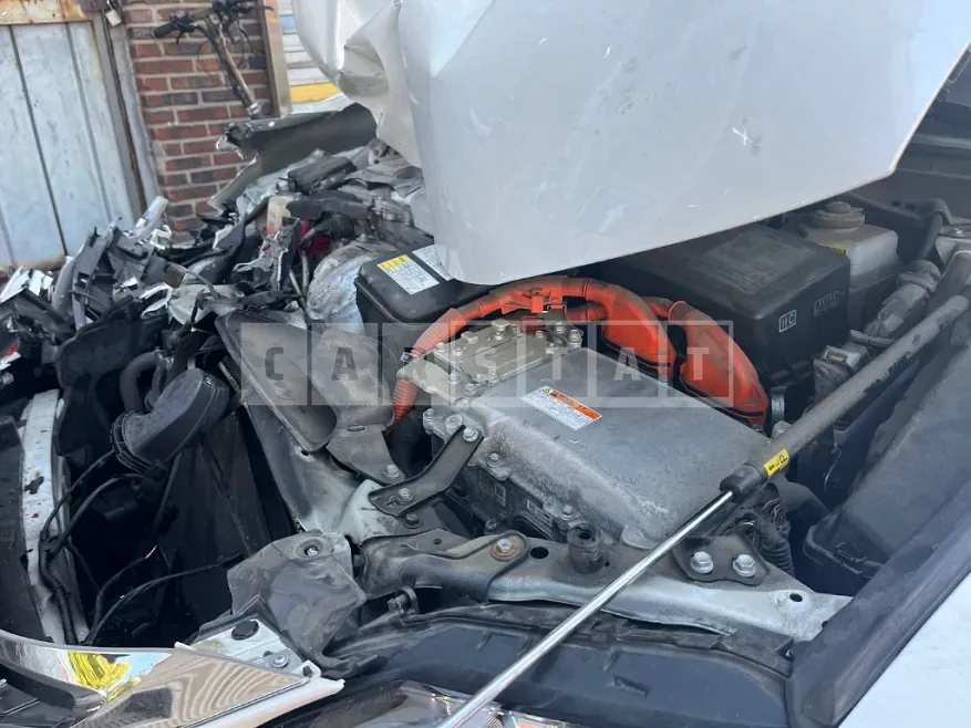 Photo 2 of 18: 2017 Lexus ES300h — Korean insurance auction