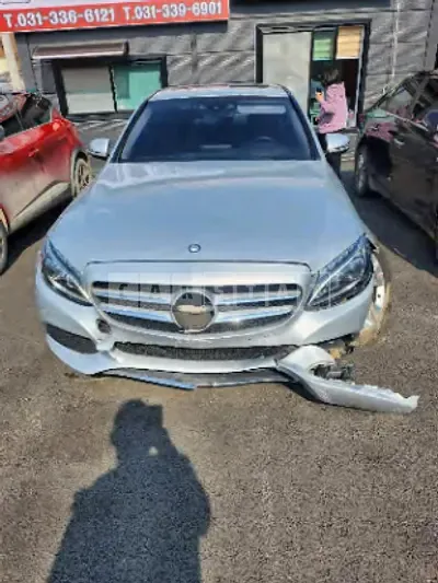 Photo 1 of 12: 2017 Mercedes-Benz C220d 4Matic — Korean insurance auction