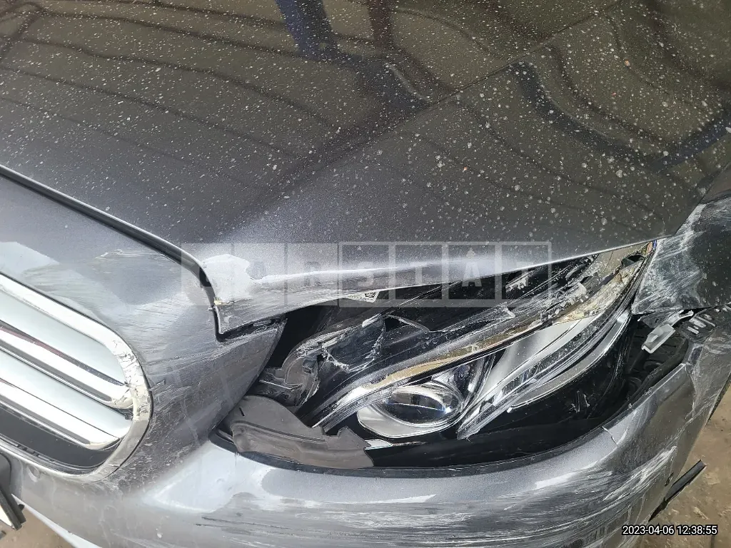 Photo 2 of 36: 2018 Mercedes-Benz E220d 4Matic, VIN WDDZF0FB5JA476261 — Korean insurance auction