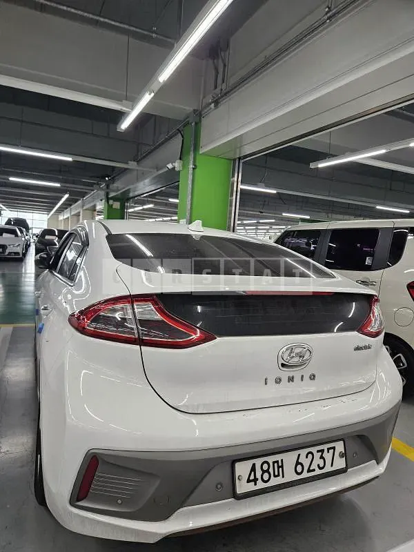 Photo 2 of 2: 2017 Hyundai IONIQ Electric — Korean insurance auction