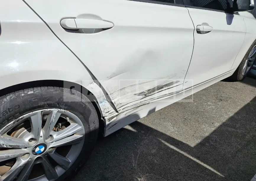 Photo 2 of 9: 2016 BMW 320d Efficient Dynamics Edition, VIN WBA8D1105GK775238 — Korean insurance auction