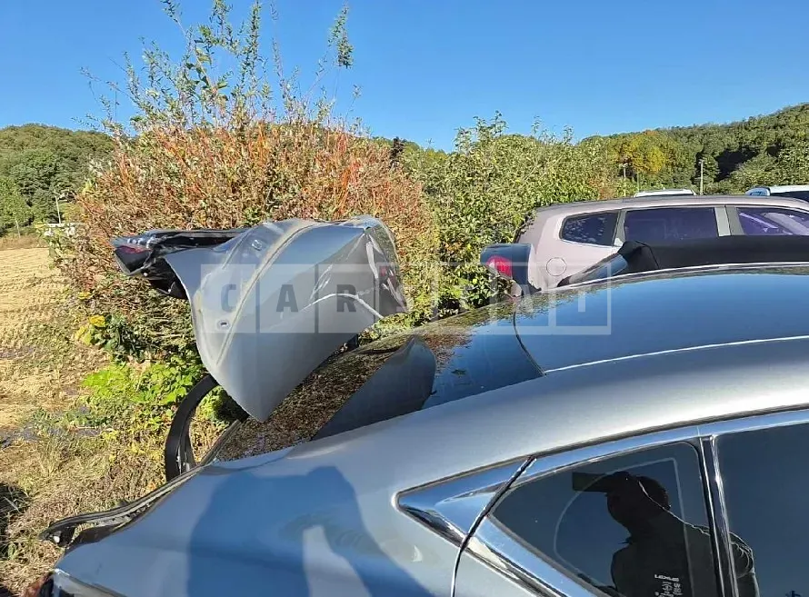 Photo 2 of 91: 2019 Lexus ES300h — Korean insurance auction