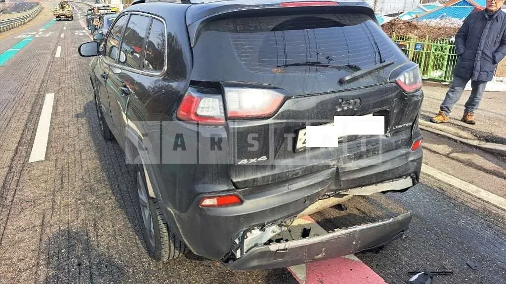 Photo 2 of 7: 2020 Jeep Cherokee 2.4 AWD — Korean insurance auction