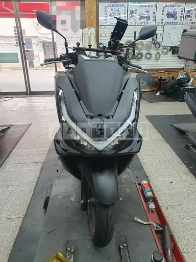 2026 (two-wheel) PCX125