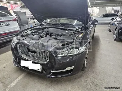 Photo 1 of 14: 2016 Jaguar XJ 3.0d — Korean insurance auction