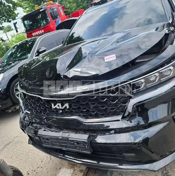 Photo 2 of 12: 2023 Kia Sorento Hybrid — Korean insurance auction