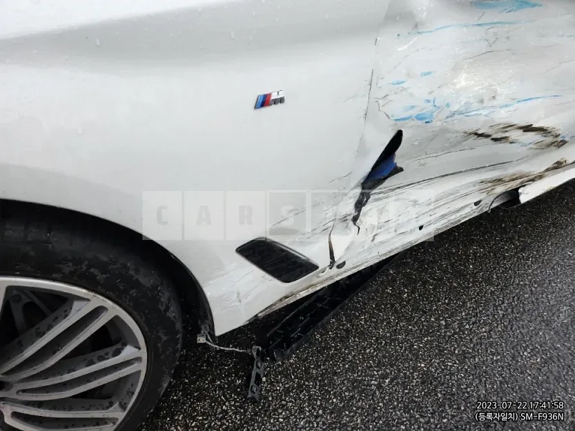 Photo 2 of 68: 2017 BMW 530d, VIN WBAJC9102HG471470 — Korean insurance auction