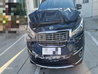 Photo 1 of 18: 2018 Kia Carnivals — Korean insurance auction