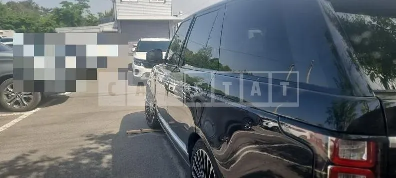 Photo 2 of 18: 2016 Land Rover Range Rover 4.4d — Korean insurance auction