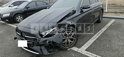 Photo 1 of 25: 2021 Mercedes-Benz E220d 4Matic, VIN W1KZF0FBXMA875459 — Korean insurance auction