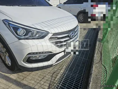 Photo 1 of 20: 2016 Hyundai Santa Fe DM — Korean insurance auction