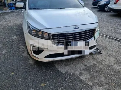 Photo 1 of 20: 2019 Kia Carnival 9 Seater — Korean insurance auction