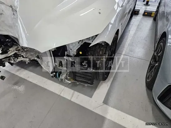 Photo 2 of 21: 2025 BMW M850i xDrive Gran Coupe, VIN WBAGV8109SCV45304 — Korean insurance auction