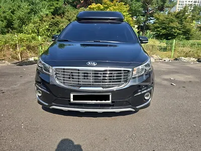 Photo 1 of 29: 2017 Kia Carnival High Limousine, VIN KNANC81BBMS057539 — Korean insurance auction