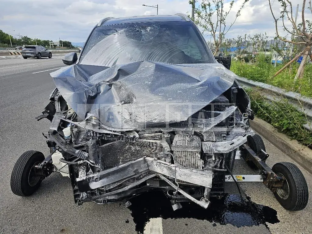 Photo 2 of 14: 2018 Hyundai Tucson, VIN KMHJ581ABKU881614 — Korean insurance auction