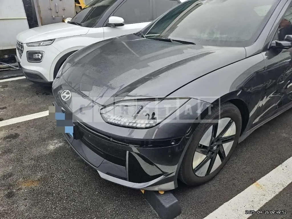 Photo 2 of 23: 2025 Hyundai IONIQ 6 — Korean insurance auction