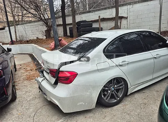 Photo 2 of 9: 2018 BMW 320i — Korean insurance auction