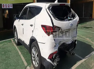 Photo 1 of 50: 2016 Hyundai Santa Fe, VIN KMHSU81UBGU666957 — Korean insurance auction