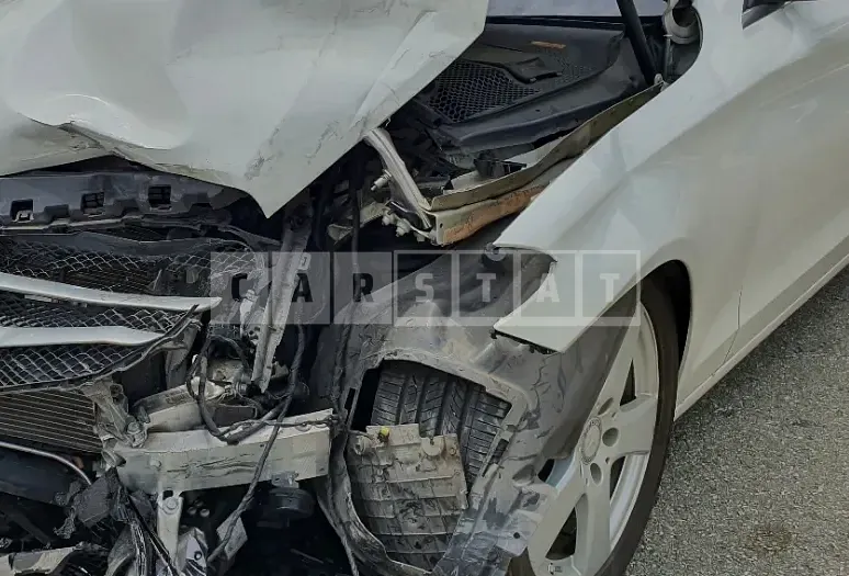 Photo 2 of 9: 2016 Mercedes-Benz C 200d, VIN WDDWF3HB0GF221451 — Korean insurance auction