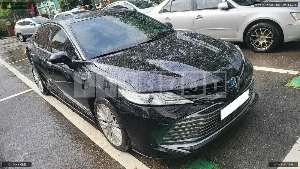 Photo 2 of 12: 2018 Toyota Camry Hybrid, VIN JTNB21HK8K3019987 — Korean insurance auction