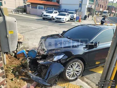 Photo 1 of 31: 2020 Toyota Camry Hybrid — Korean insurance auction
