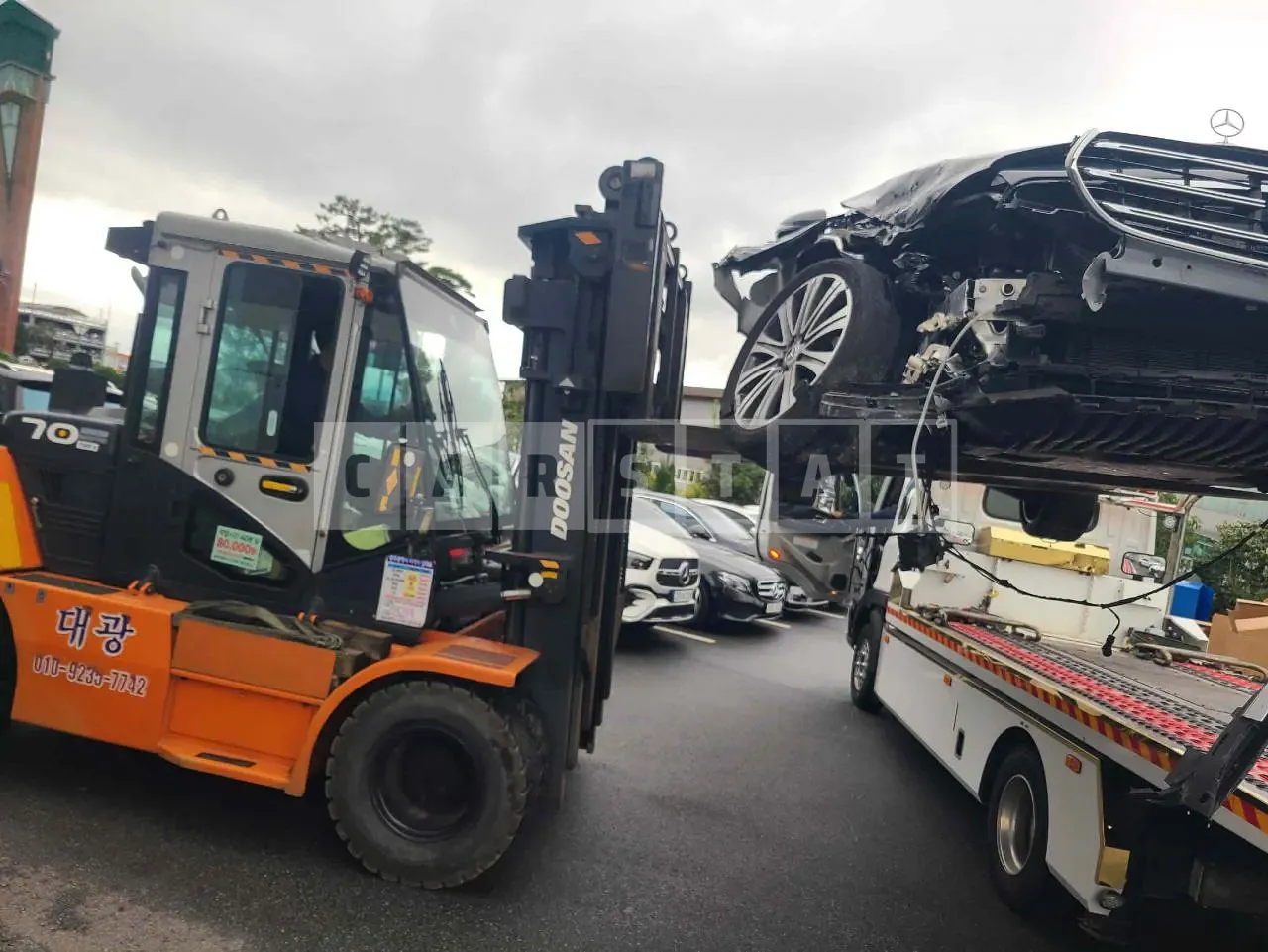 Photo 2 of 39: 2023 Mercedes-Benz E300e, VIN W1KZF5EB4PB132860 — Korean insurance auction