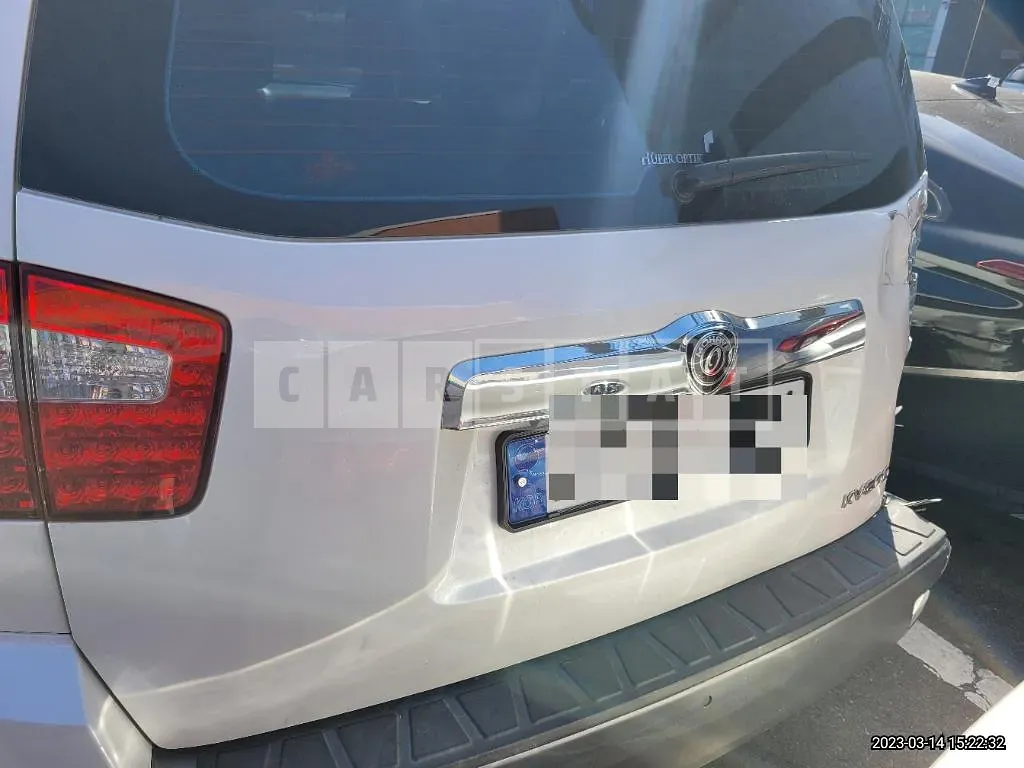 Photo 2 of 32: 2015 Kia Mojave 3.0 (4WD), VIN KNAKR814DFA145647 — Korean insurance auction