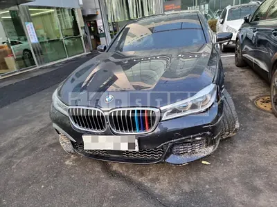 Photo 1 of 29: 2017 BMW 740Li xDrive, VIN WBA7E4101JGV26097 — Korean insurance auction