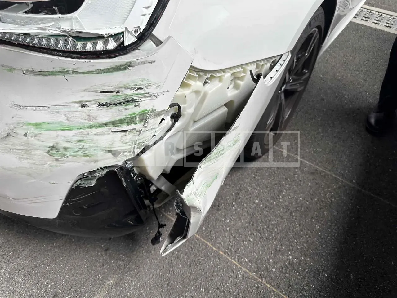 Photo 2 of 21: 2024 BMW 320i, VIN WBA61FS07RFS15227 — Korean insurance auction