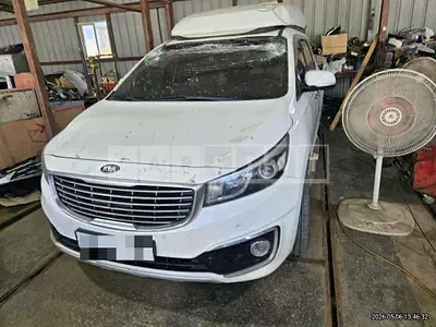 Photo 1 of 33: 2015 Kia Carnival High Limousine — Korean insurance auction