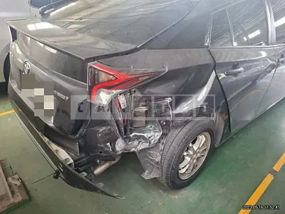 Photo 1 of 13: 2016 Toyota Prius, VIN JTDKBRFU6H3533370 — Korean insurance auction