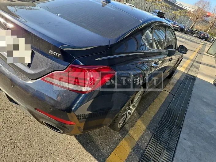 Photo 2 of 34: 2018 Genesis G70 2.0T — Korean insurance auction