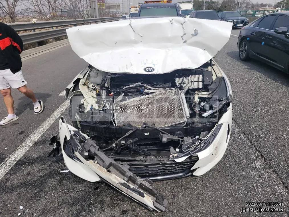 Photo 2 of 6: 2020 Kia K5 2.0, VIN KNAG541ABLA014099 — Korean insurance auction