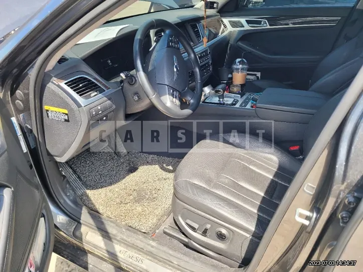Photo 2 of 14: 2017 Genesis G80 3.3 — Korean insurance auction