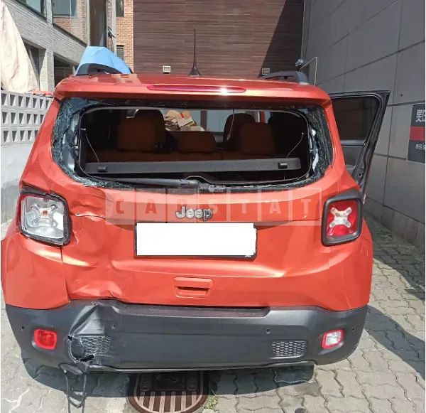 Photo 2 of 37: 2022 Jeep Zip Renegade 1.3 FWD — Korean insurance auction