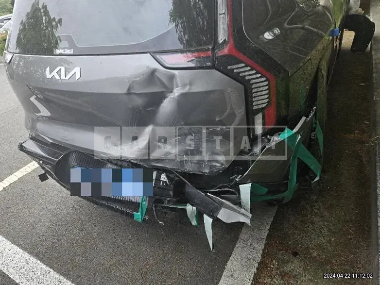 Photo 2 of 40: 2023 Kia EV9 4WD — Korean insurance auction