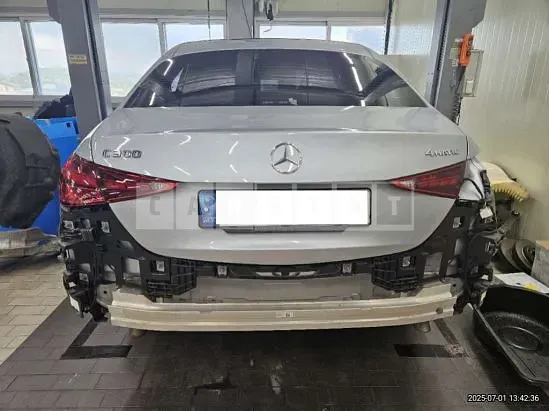 Photo 2 of 32: 2023 Mercedes-Benz C300 4Matic — Korean insurance auction