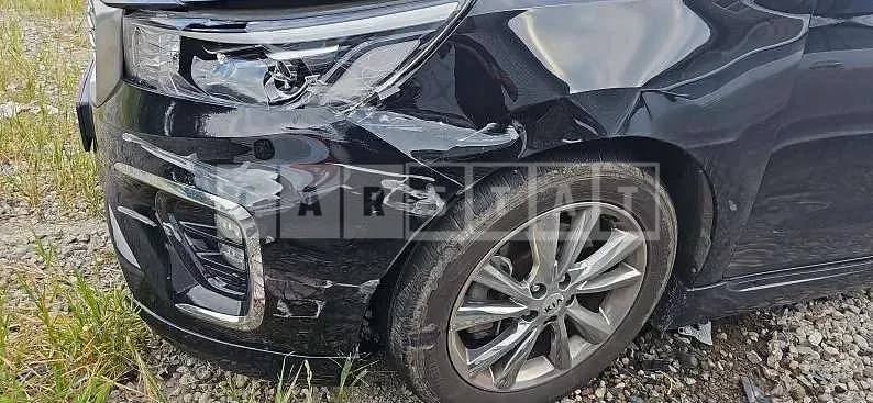 Photo 2 of 13: 2018 Kia Carnival High Limousine — Korean insurance auction