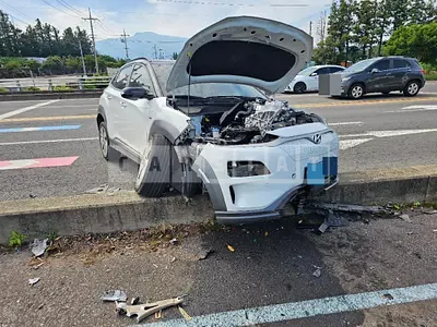 Photo 1 of 5: 2019 Hyundai Kona Electric, VIN KMHK381GFKU046213 — Korean insurance auction