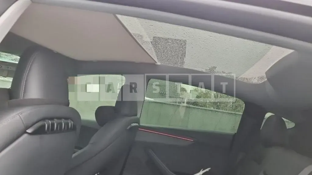 Photo 2 of 26: 2025 Tesla Model Y Long Range — Korean insurance auction