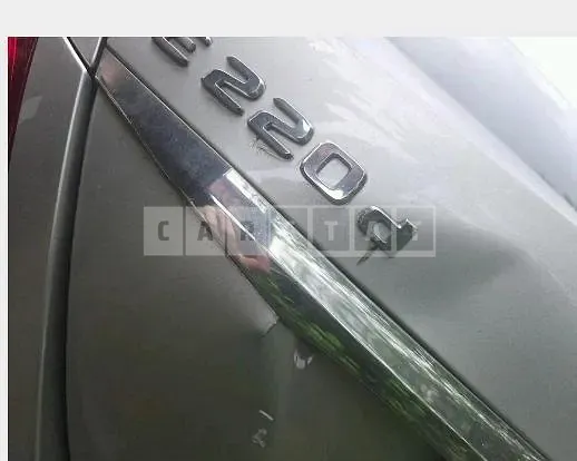 Photo 2 of 44: 2017 Mercedes-Benz E220 d 4Matic — Korean insurance auction