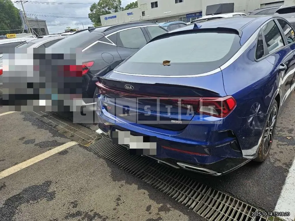 Photo 2 of 15: 2020 Kia K5 — Korean insurance auction