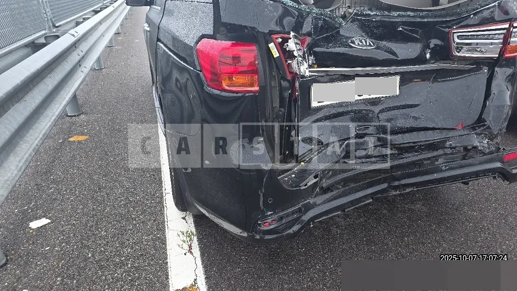 Photo 2 of 17: 2020 Kia Carnival 9 Seater — Korean insurance auction
